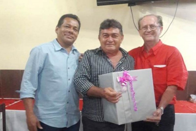 Aposentados do antigo Banespa participam de confraternização com direito a sorteio de brindes