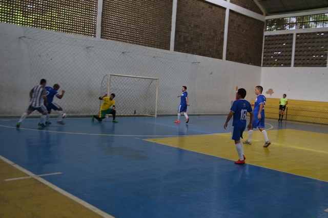 Chuva de gols marca abertura do Campeonato de Futsal dos Bancários