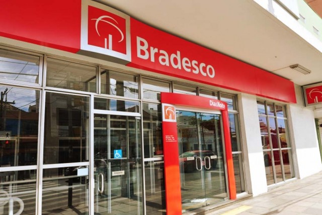 Bradesco nega cancelamento e fim das demissões