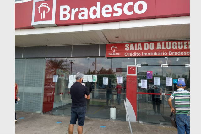 Covid -19: agência do Banco Bradesco da Avenida Barão de Gurguéia é fechada para sanitização
