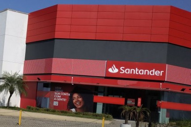 Santander apresenta protocolo contra Covid-19 com alguns avanços