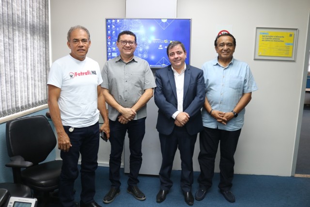 Diretores do SEEBF/PI discutem demandas com o superintendente do BB no Piauí