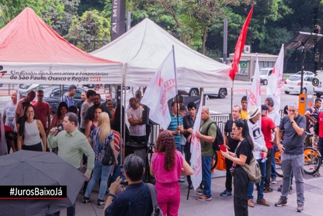 Protestos contra os juros altos voltam a ocorrer em diversas cidades