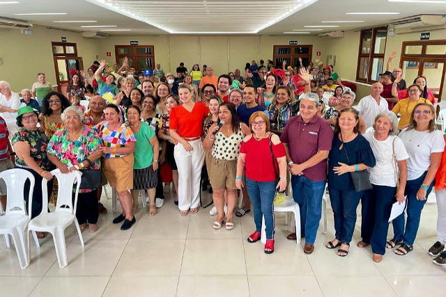 Dinâmica e prévia carnavalesca marcam a programação do Dia do Aposentado 2024 do SEEBF/PI