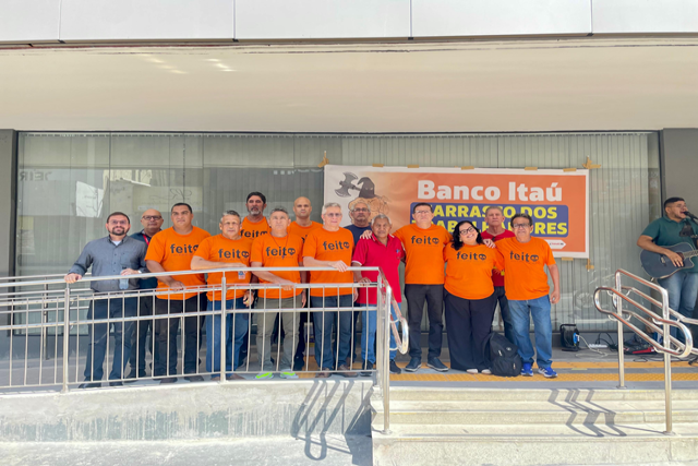 SEEBF/PI realiza protesto pelo Dia Nacional de Luta contra demissões no Banco Itaú