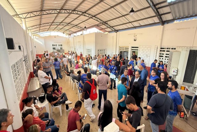 Eleições têm início com urnas percorrendo Teresina e o interior do Estado