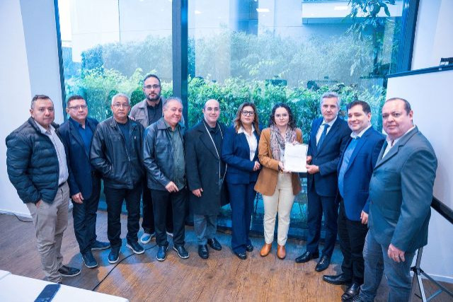 Categoria bancária entrega minuta de reivindicações à Fenaban